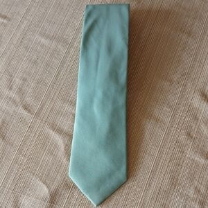 Kenneth Cole Reaction 100% Silk Mint Green Tie